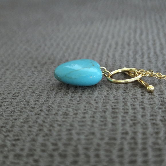 Blue Jade Heart🩵 Pendant Toggle Necklace - NWT - Picture 4 of 16